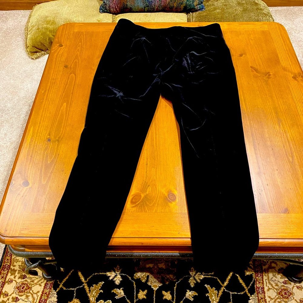 White House Black Market, XL,Velvet Leggings,Like New, Comfortable all over fit.